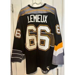 Mario Lemieux #66, Pittsburgh Penguins CCM jersey, Sewn-on, Adult size XL